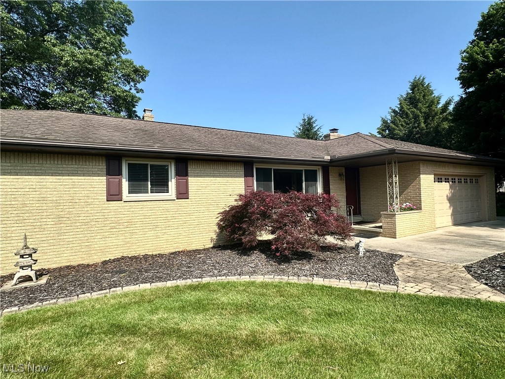 2288 Ritz Manor Drive, Uniontown, Ohio image 4