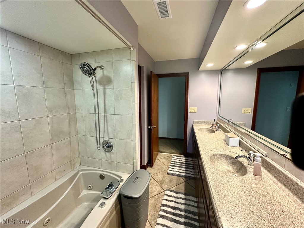 2288 Ritz Manor Drive, Uniontown, Ohio image 29