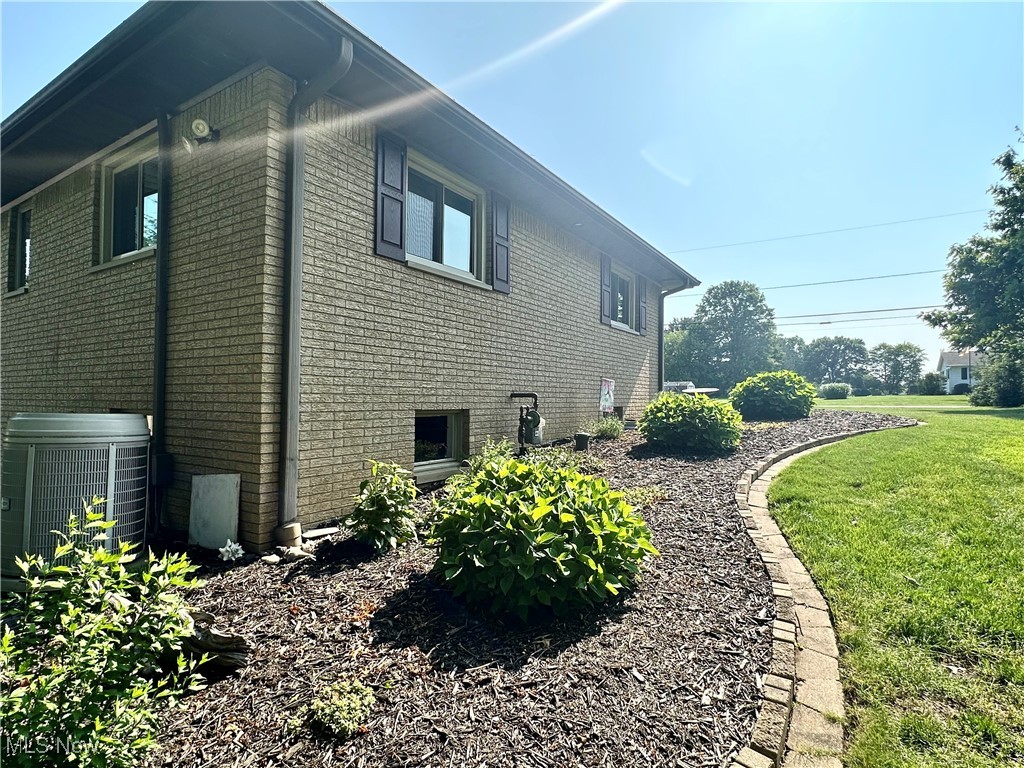 2288 Ritz Manor Drive, Uniontown, Ohio image 7