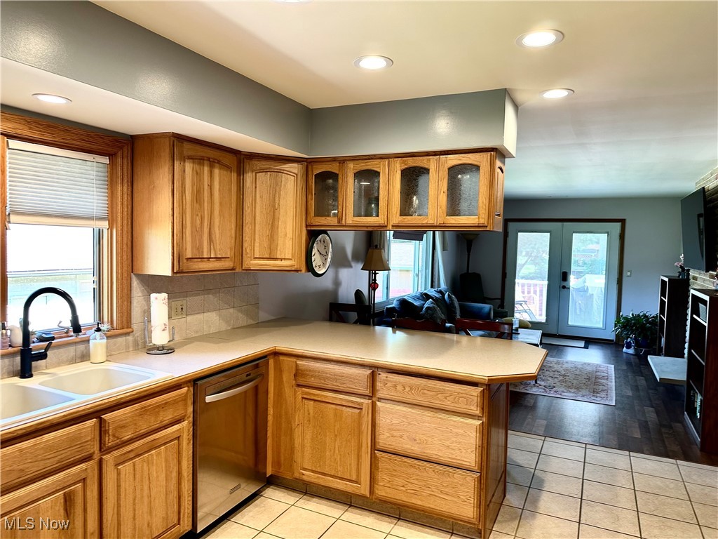2288 Ritz Manor Drive, Uniontown, Ohio image 17