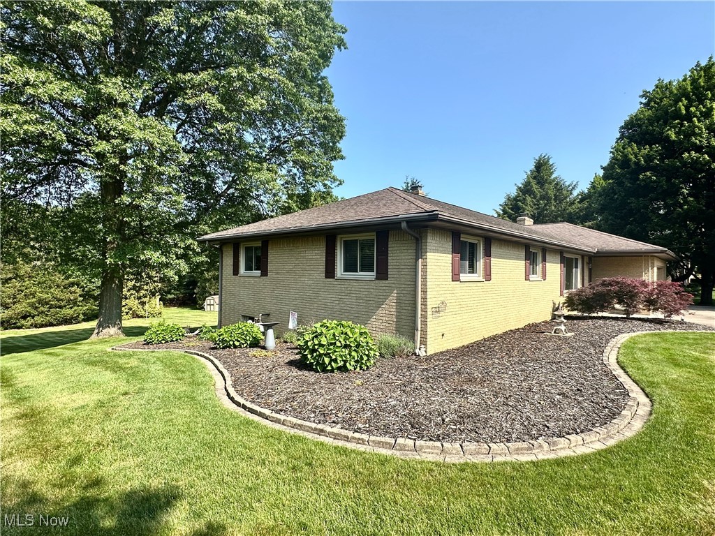 2288 Ritz Manor Drive, Uniontown, Ohio image 6