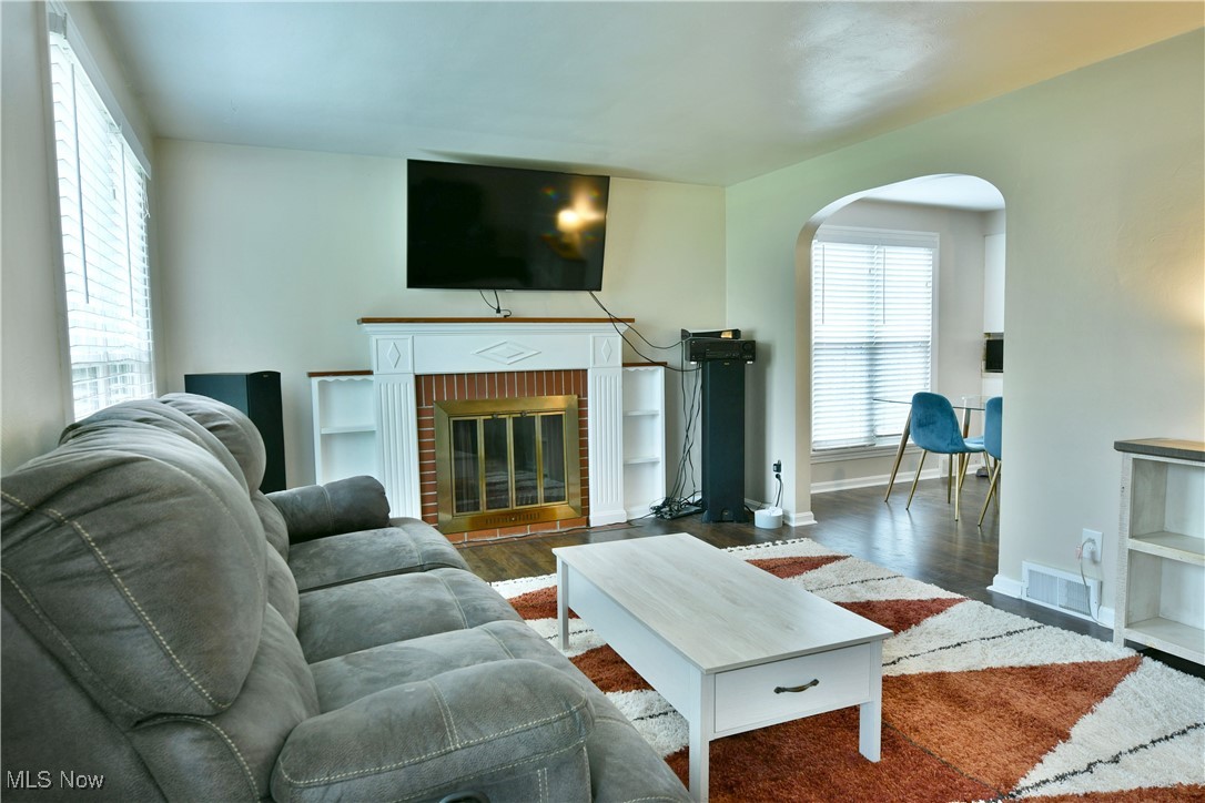 460 Annawan Lane, Youngstown, Ohio image 3