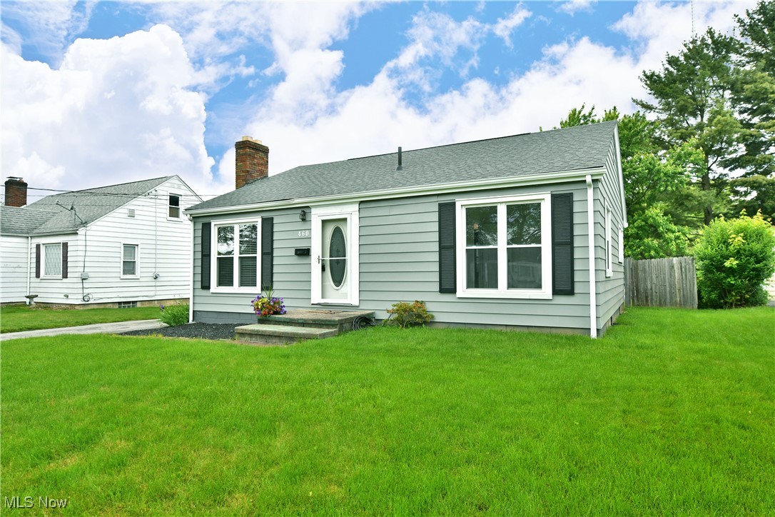 460 Annawan Lane, Youngstown, Ohio image 2