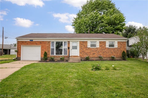 Homes For Sale - 3816 Root Avenue<br/> Canton, OH 44705
