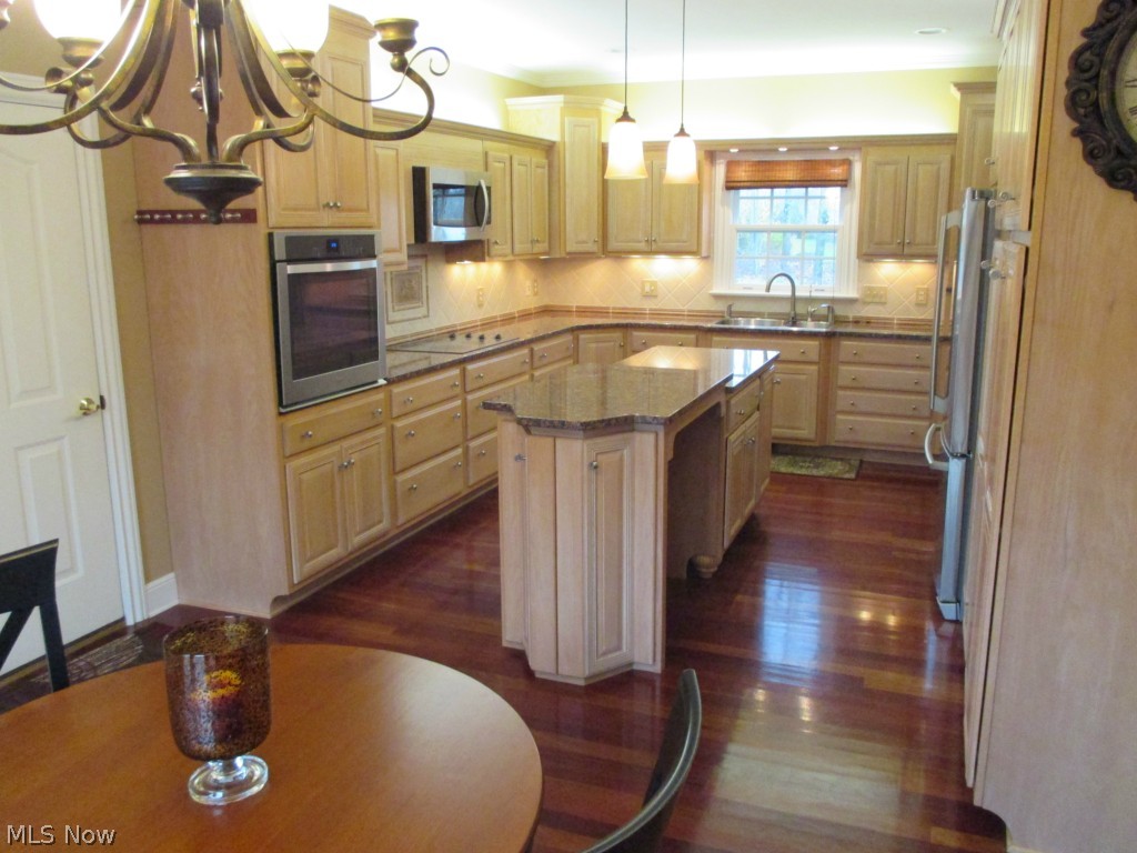 Old Taylor Woods - Residential