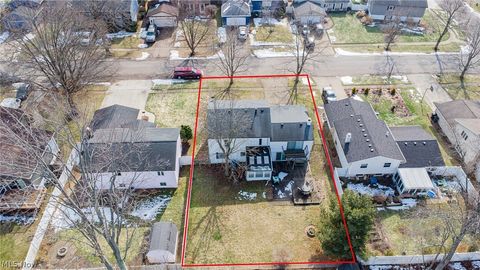 Tiny photo for 920 Howard Street, Elyria, OH 44035 (MLS # 5187069)