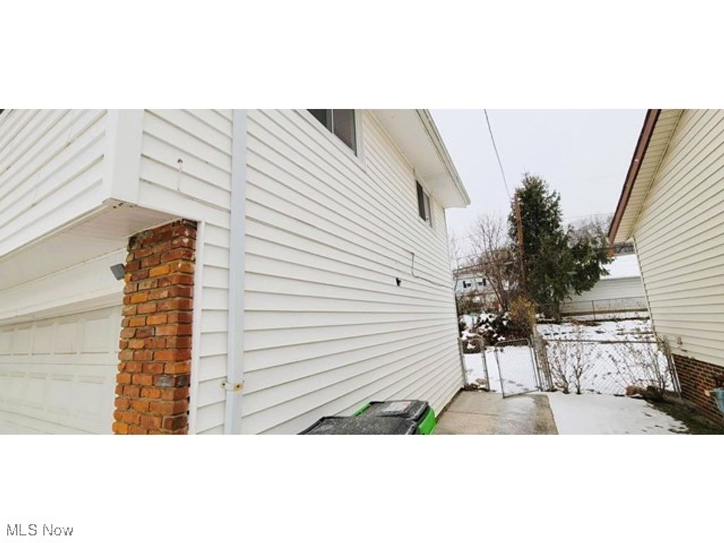 Photo of 13741 Grove Drive, Garfield Heights, OH 44125 (MLS # 5177992)