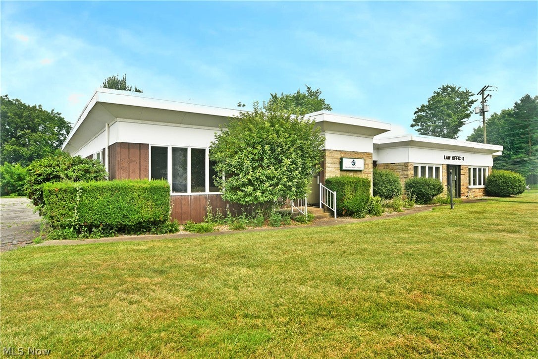 696 Valley View Drive