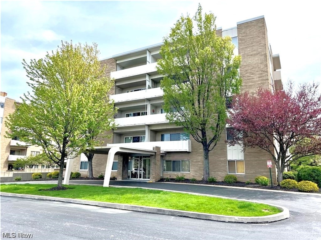 Cliff Towers Condo - Residential