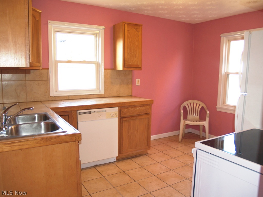 Waid & Duffys Center Hwy - Residential Lease