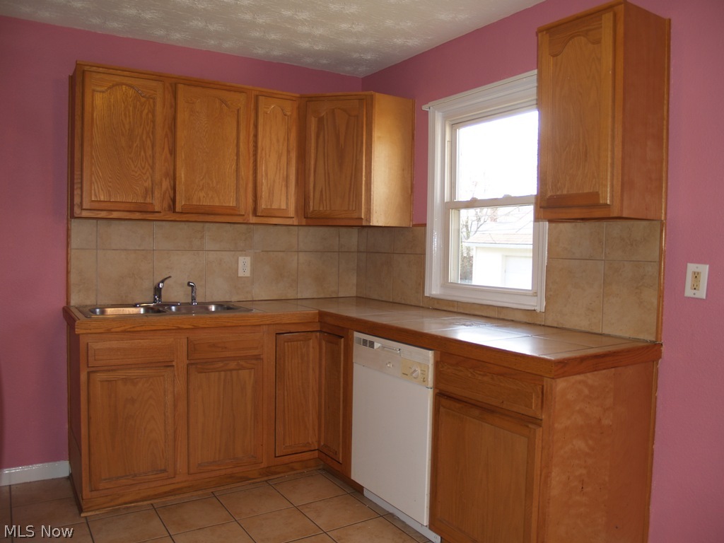 Waid & Duffys Center Hwy - Residential Lease