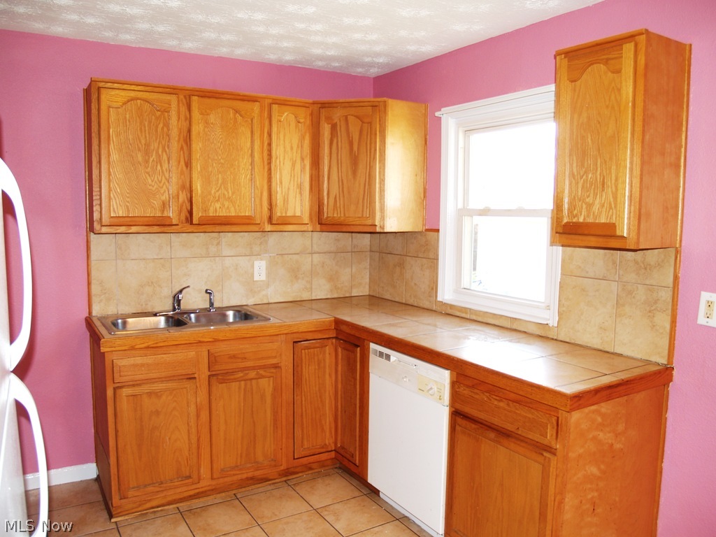 Waid & Duffys Center Hwy - Residential Lease