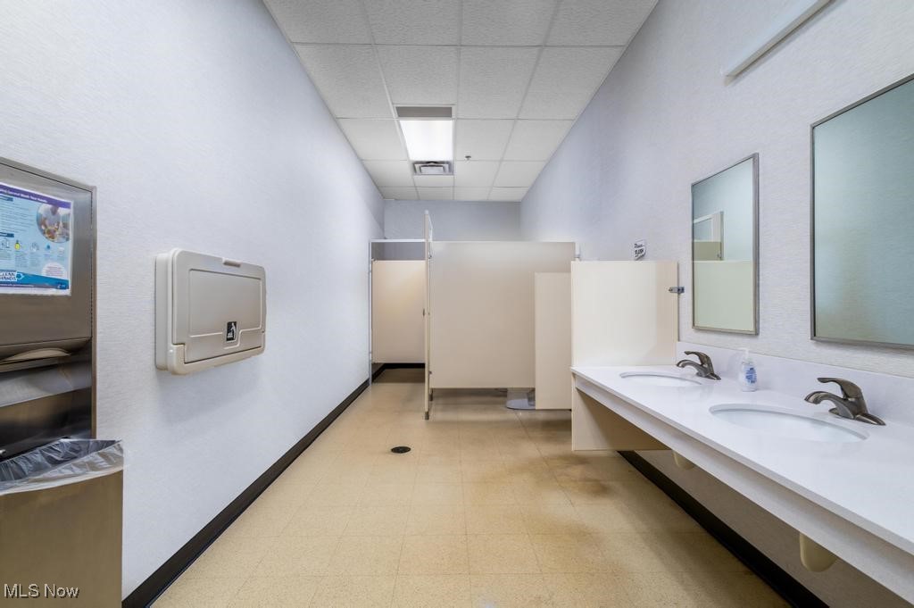 Reeves Eighth Add - Commercial Lease