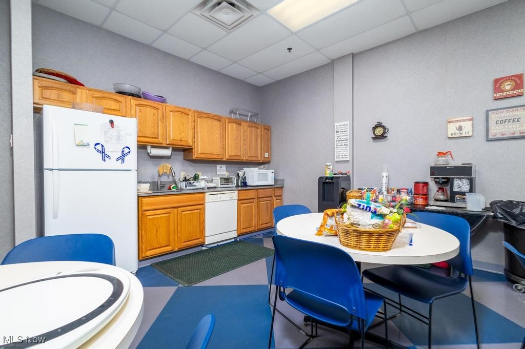 Reeves Eighth Add - Commercial Lease