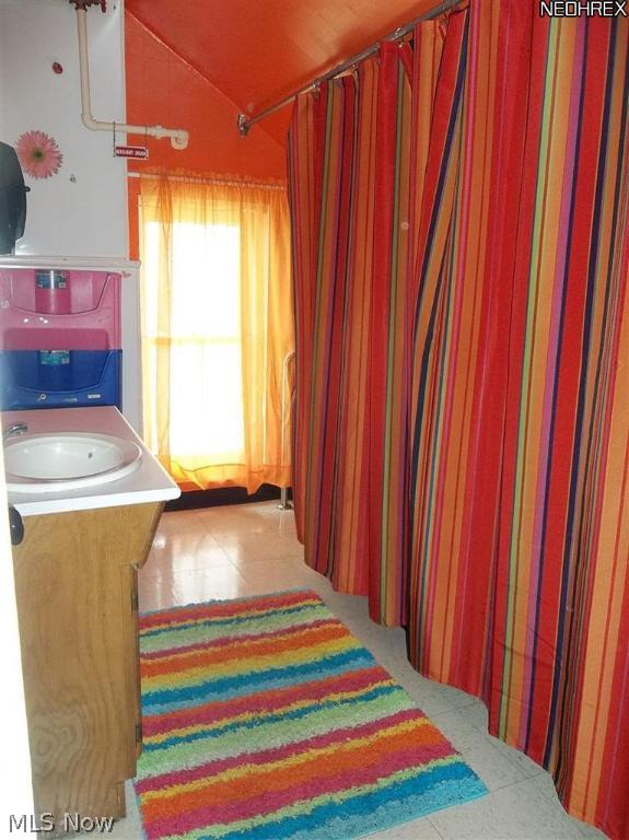 Upper Malta - Commercial Sale
