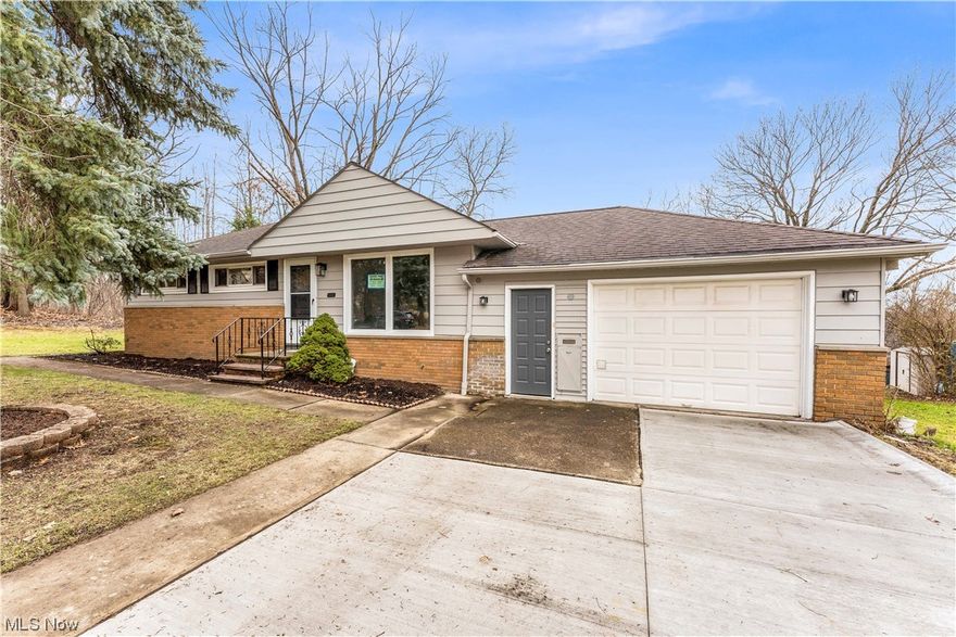 5124 Donovan Dr. Garfield Heights, - Spacious 3 bed 2 bath single family home! //

$ 1295 rent / $ 1295 deposit //

$49 application fee per adult //

1-2 pets OK with approved PetScreening and PetFee.(Some breed restrictions apply per HUD guidelines). //
NO SMOKING //

1 time $149 non-refundable set up fee paid at lease signing //


** ** CMHA OK - 3 bdrm voucher; must be prepared with ½ reservation fee to hold the property and moving packet. **  **


$30/month required resident benefit package; can include personal property/liability insurance for an additional $5/month for $35/month total. //

 
All applicants are required to fill out a PetScreening application, found on our website/app before being processed. Even if you have NO pets - this app must be filled out. 1-2 pets OK w/ approved PetScreening & PetFee (Some breed restrictions apply). 1 time, non-refundable pet fee of $200-500 per animal applies to all pets & must be paid prior to or when you pay your 1st month rent. (No fee for qualified assistance animals) //

Our application is processed through secure site: Findigs. They require ID & income verification. Without this, your app will not be processed. They offer 24/7 chat support on their app directly if you have any questions //


BEDROOMS: 3

BATHROOMS: 2 

APPLIANCES PROVIDED: Microwave and dishwasher

UTILITIES / RESIDENT RESPONSIBILITY: Residents are responsible for all utilities including: water/sewer/trash, gas & electric and are responsible to maintain lawn care, maintenance & snow removal.

Serious inquiries only.