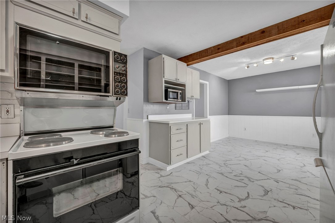 Meadowlawn Condo - Residential