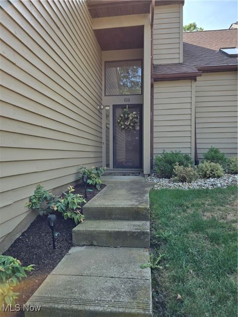 Condo For Sale - 68 Starboard Circle Cir<br/> Summit County, Akron, OH 44319
