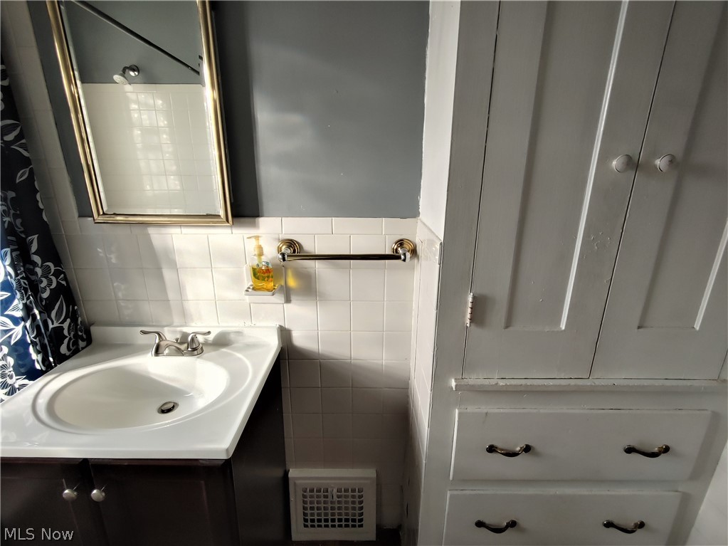 East Shore Blvd - Residential