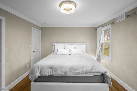 Tiny photo for 1716 Grant Avenue, Cuyahoga Falls, OH 44223 (MLS # 5179517)