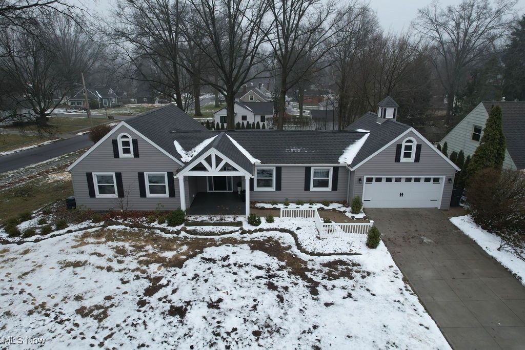 Photo of 1716 Grant Avenue, Cuyahoga Falls, OH 44223 (MLS # 5179517)