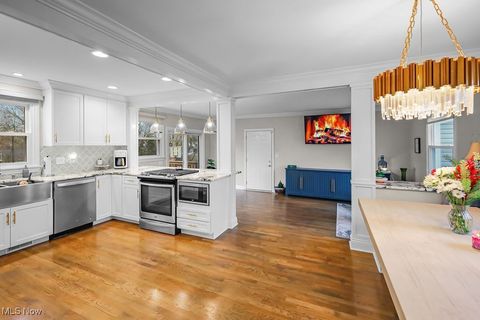 Tiny photo for 1716 Grant Avenue, Cuyahoga Falls, OH 44223 (MLS # 5179517)