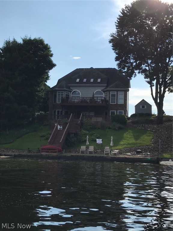 Roaming Rock - Residential