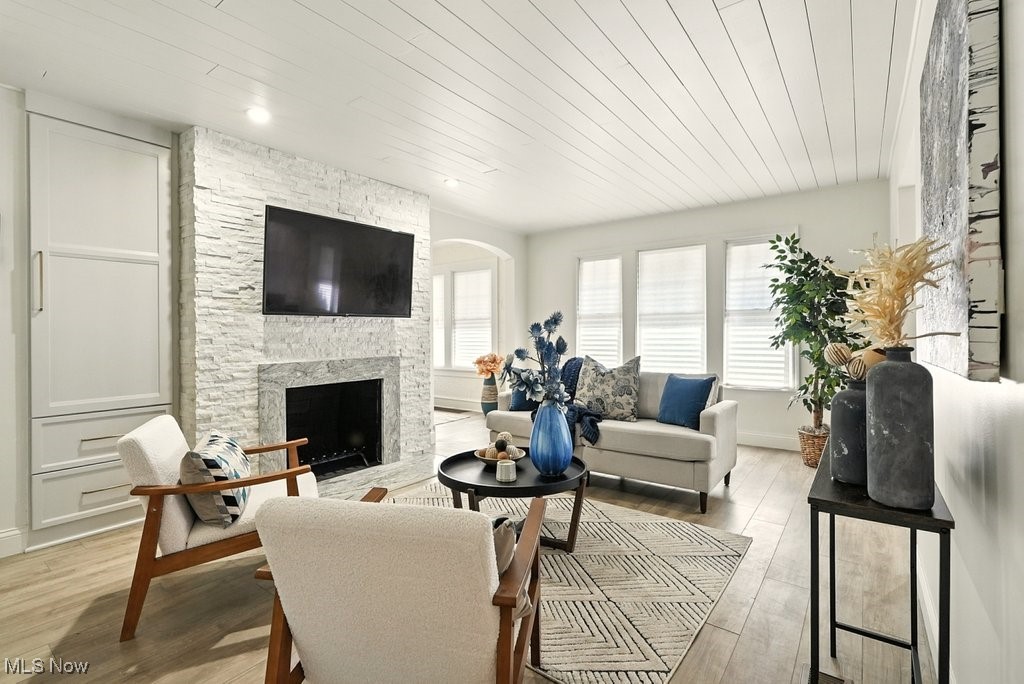 Bedford, Ohio 44146, United States, 3 Bedrooms Bedrooms, ,1 BathroomBathrooms,Residential,Contingent,201769