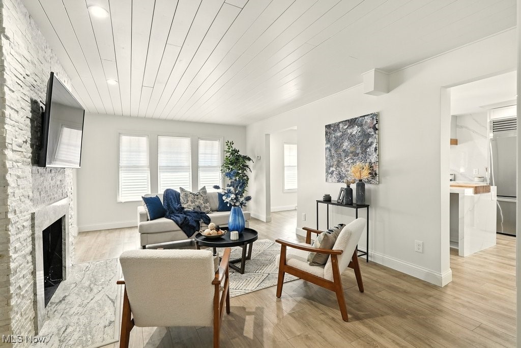 Bedford, Ohio 44146, United States, 3 Bedrooms Bedrooms, ,1 BathroomBathrooms,Residential,Contingent,201769