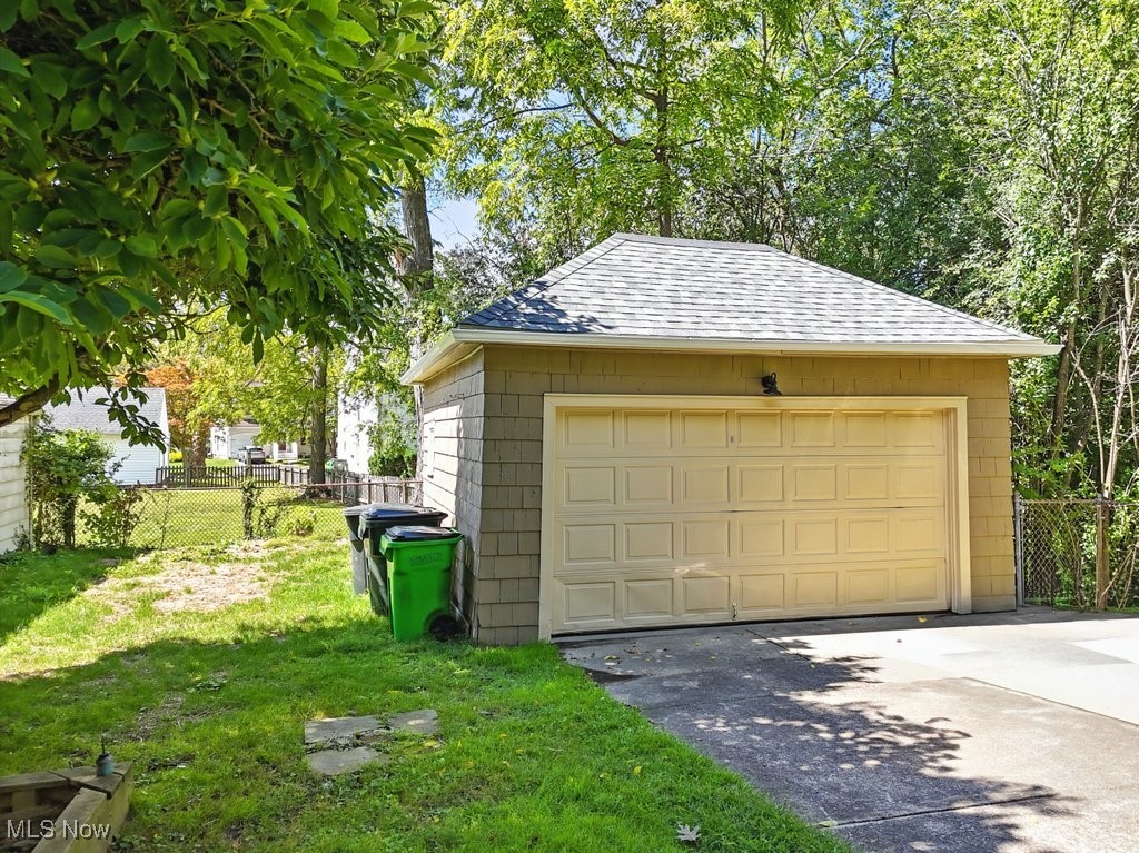 Bedford, Ohio 44146, United States, 3 Bedrooms Bedrooms, ,1 BathroomBathrooms,Residential,Contingent,201769