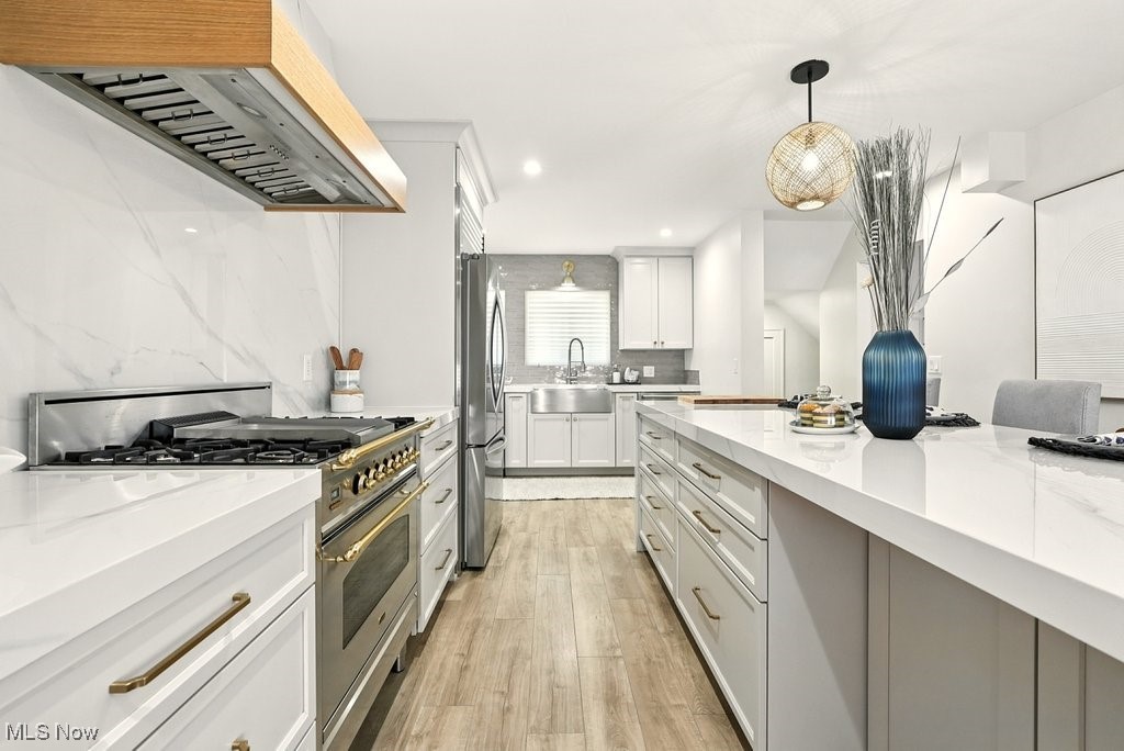 Bedford, Ohio 44146, United States, 3 Bedrooms Bedrooms, ,1 BathroomBathrooms,Residential,Contingent,201769