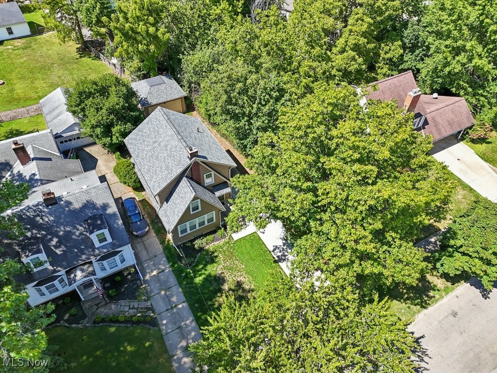 Bedford, Ohio 44146, United States, 3 Bedrooms Bedrooms, ,1 BathroomBathrooms,Residential,Contingent,201769