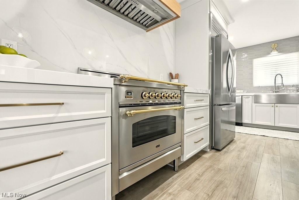 Bedford, Ohio 44146, United States, 3 Bedrooms Bedrooms, ,1 BathroomBathrooms,Residential,Contingent,201769