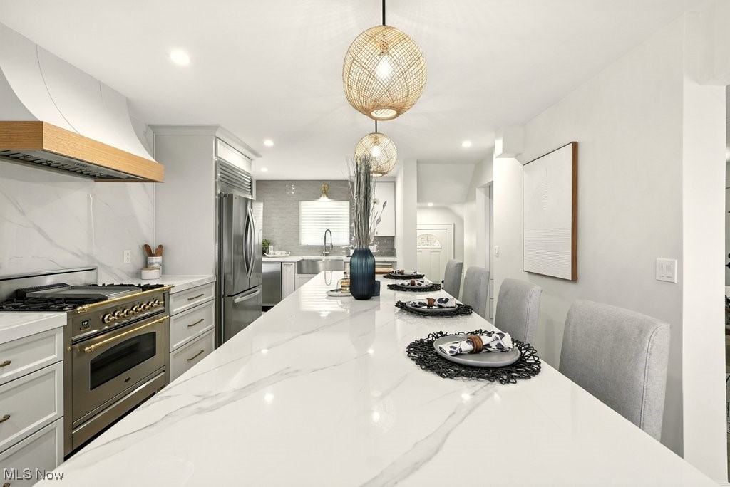 Bedford, Ohio 44146, United States, 3 Bedrooms Bedrooms, ,1 BathroomBathrooms,Residential,Contingent,201769