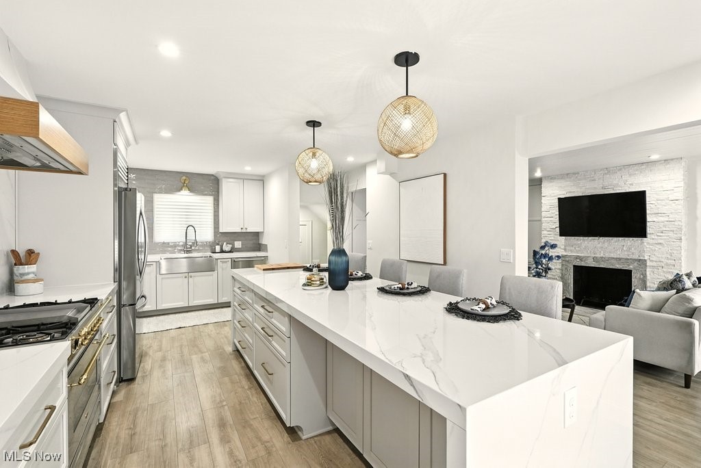 Bedford, Ohio 44146, United States, 3 Bedrooms Bedrooms, ,1 BathroomBathrooms,Residential,Contingent,201769