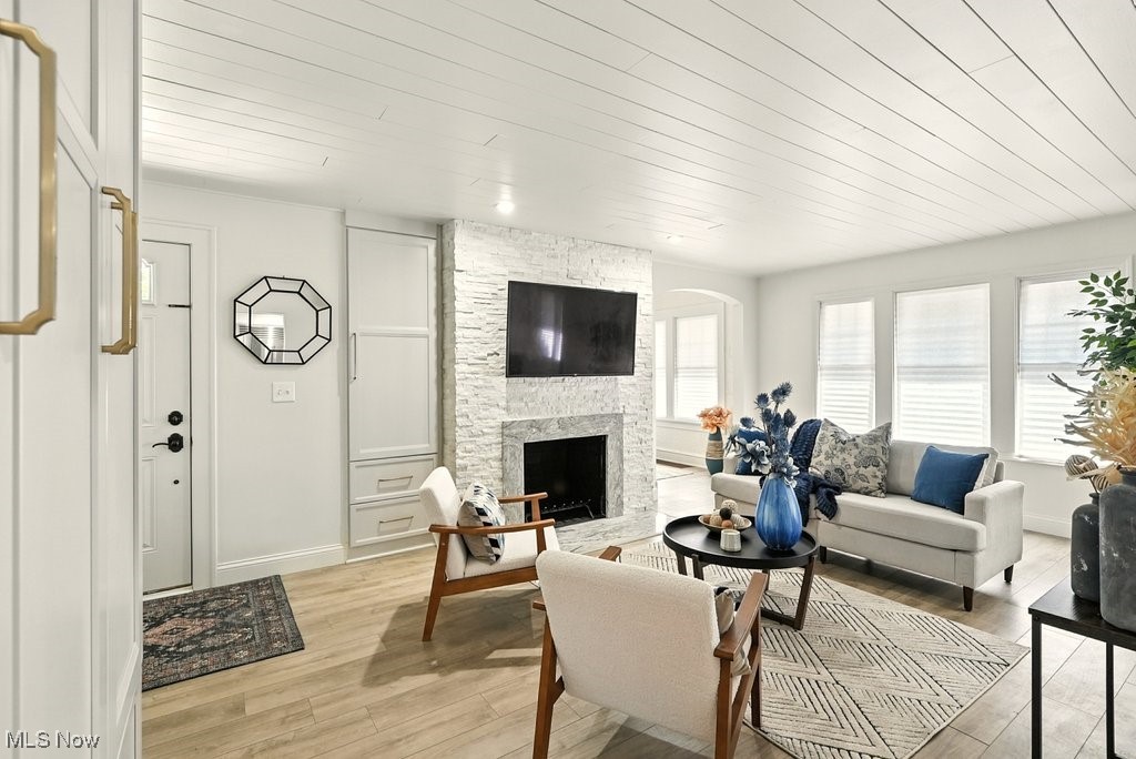 Bedford, Ohio 44146, United States, 3 Bedrooms Bedrooms, ,1 BathroomBathrooms,Residential,Contingent,201769