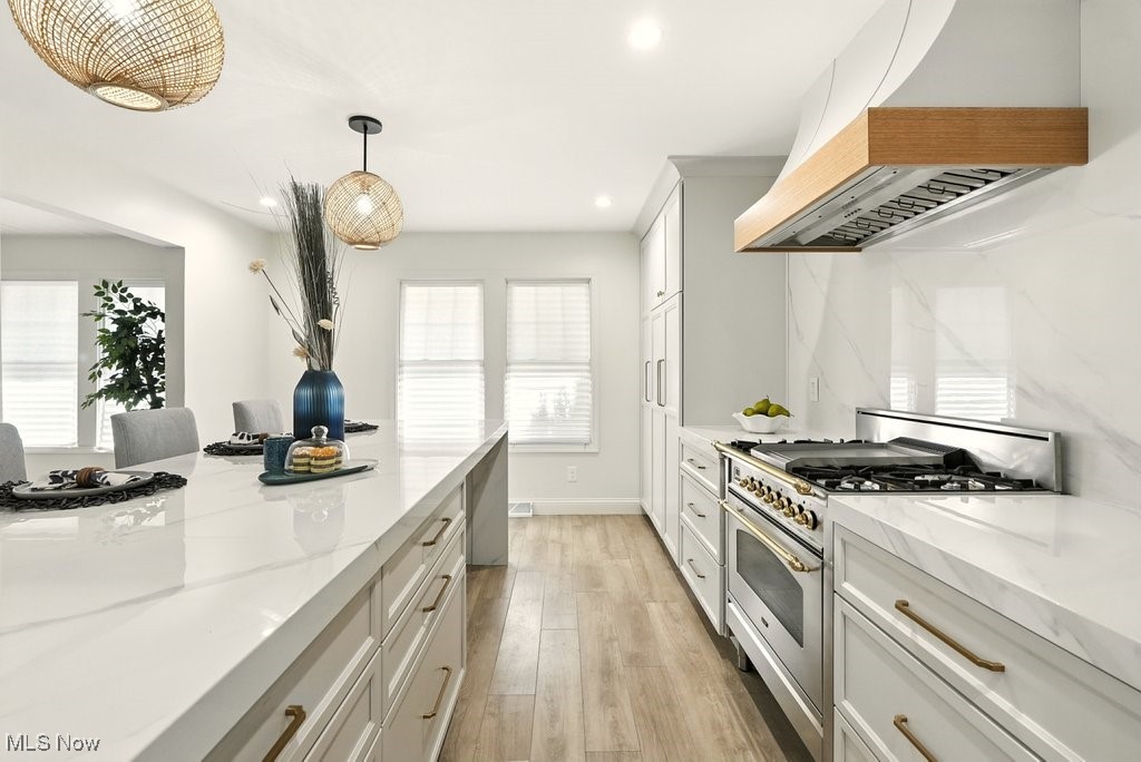 Bedford, Ohio 44146, United States, 3 Bedrooms Bedrooms, ,1 BathroomBathrooms,Residential,Contingent,201769