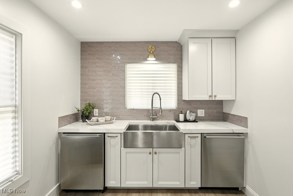 Bedford, Ohio 44146, United States, 3 Bedrooms Bedrooms, ,1 BathroomBathrooms,Residential,Contingent,201769