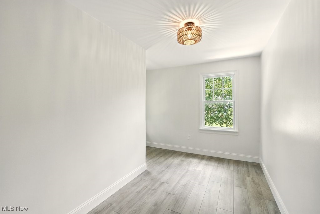 Bedford, Ohio 44146, United States, 3 Bedrooms Bedrooms, ,1 BathroomBathrooms,Residential,Contingent,201769