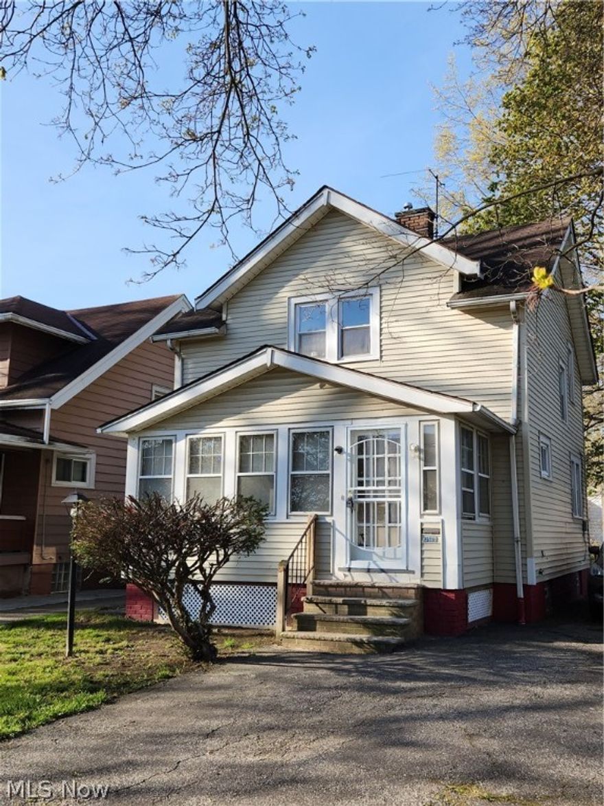 This beautiful and spacious home is waiting for your possession.  Comes with plenty of upgrades, enclosed front porch, finished basement, etc.  Don't hesitate too schedule your showing today!