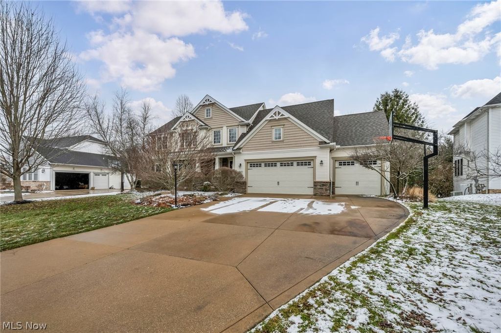 Photo of 5551 Brook Run Drive, Medina, OH 44256 (MLS # 5189490)