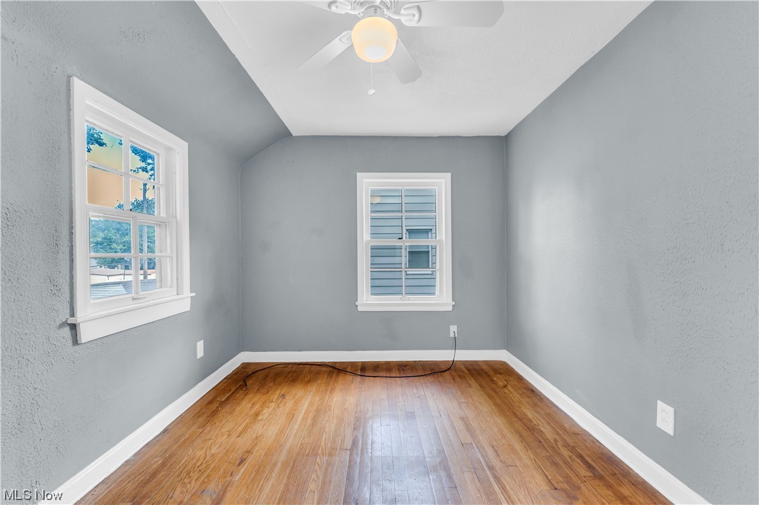 Knight-Norris-Gibbs Cos Mayfi - Residential Lease