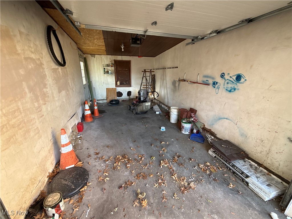 City/New Philadelphia - Residential Lease