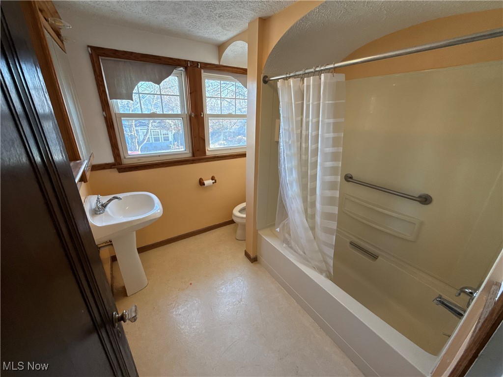 City/New Philadelphia - Residential Lease