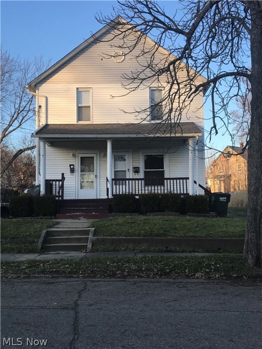This cute rental house has many updates including vinyl, siding & separate electric & gas. Good cash flow here.  Seller is selling AS IS