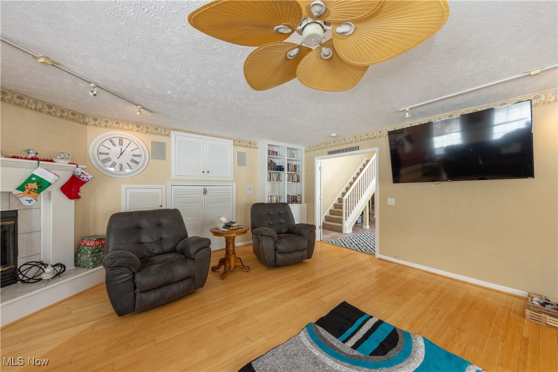 Roaming Rock - Residential