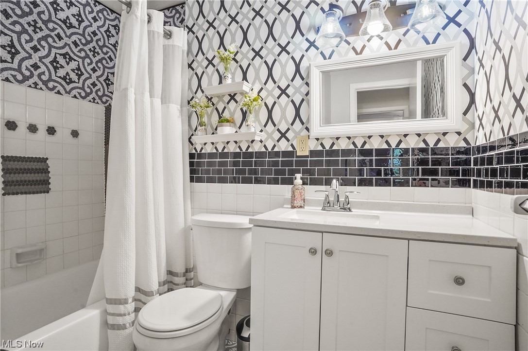 Silver Lake Towers Condo - Residential