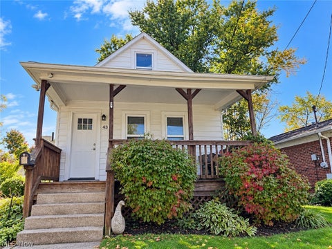 Photo of 432 Mussey Avenue, Elyria, OH 44035 (MLS # 5255466)