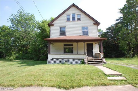 Homes For Sale - 360 W Delason Avenue<br/> Youngstown, OH 44511