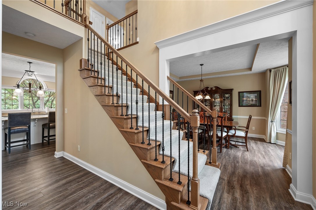 553 Parkside Drive